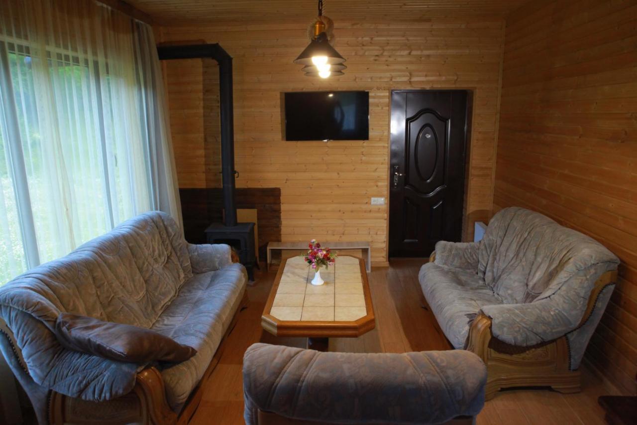 Cottage Woodside Mestia Bagian luar foto