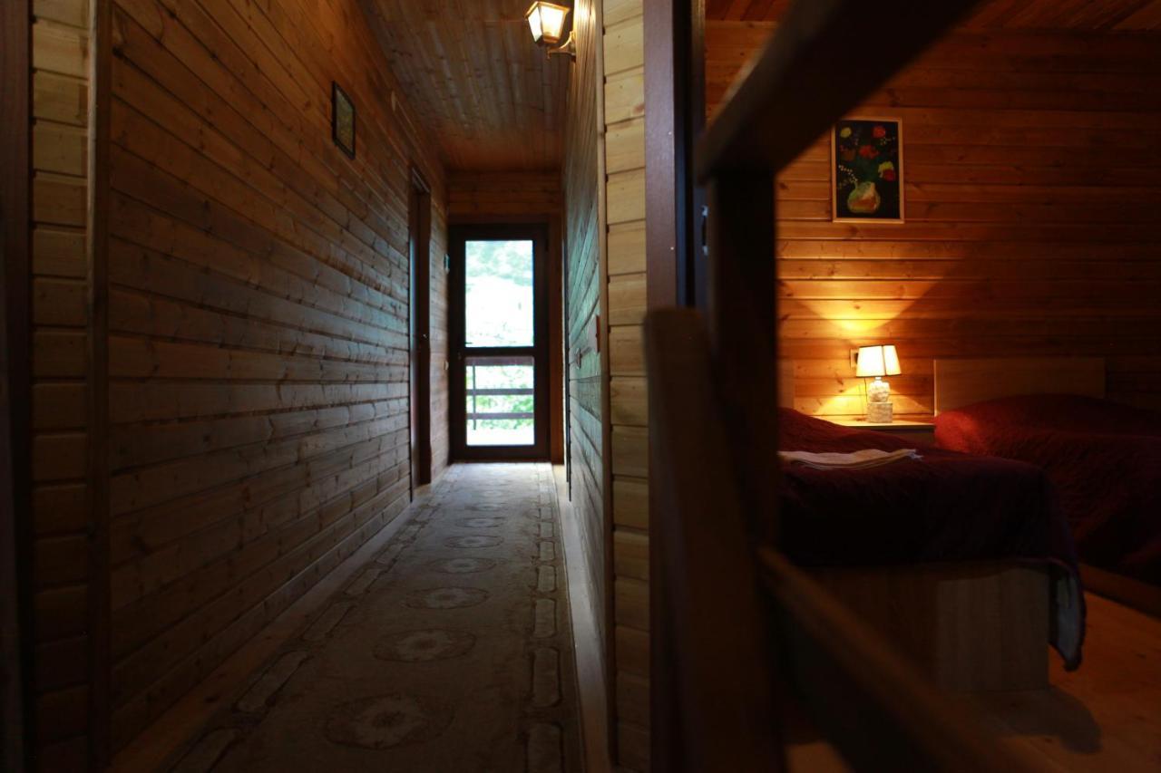 Cottage Woodside Mestia Bagian luar foto