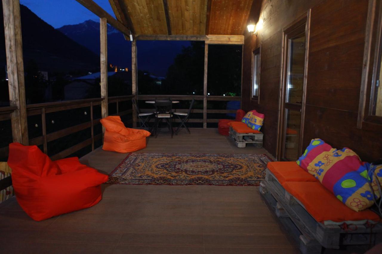 Cottage Woodside Mestia Bagian luar foto