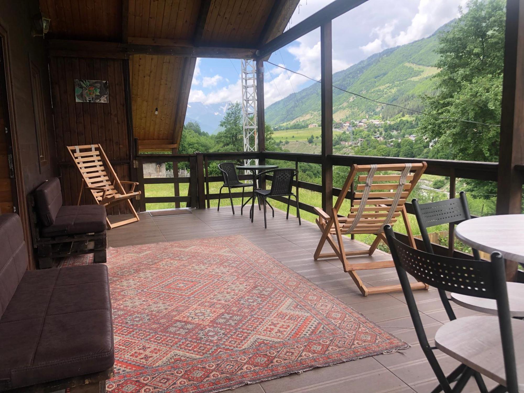 Cottage Woodside Mestia Bagian luar foto